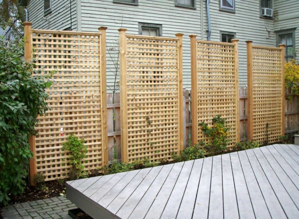 how to build a privacy fence